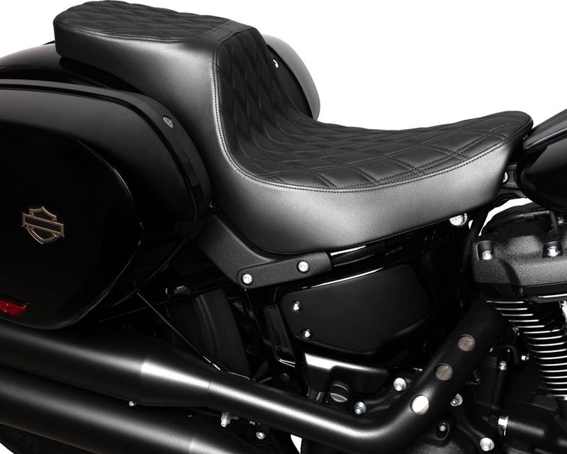 Sadel Drag Specialties Predator 2 dubbel diamond Softail 18-upp svart