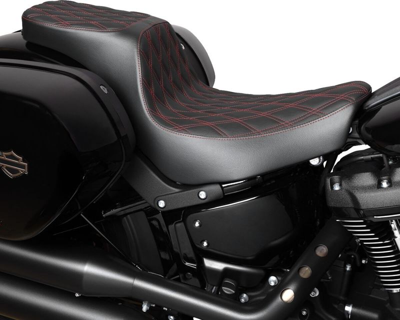 Sadel Drag Specialties Predator 2 dubbel diamond Softail 18-upp röd