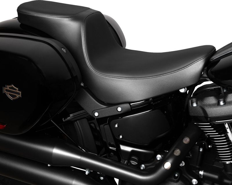 Sadel Drag Specialties Predator 2 slät läder Softail 18-upp