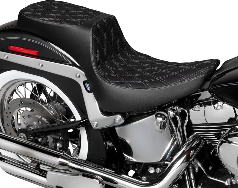 Sadel Drag Specialties Predator 2 dubbel diamond Softail 00-17 silver