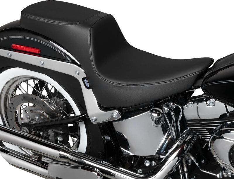 Sadel Drag Specialties Predator 2 slät Softail 00-17