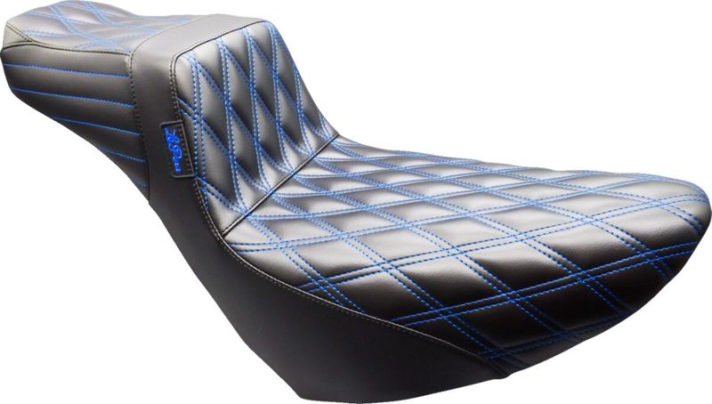 Sadel Le Pera Tailwhip Daddy lång dubbel diamond svart Softail 18-upp LYR-580DLDD-BE01