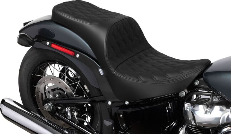 Touringsadel Drag Specialties Freedom läder dubbel diamond svart Softail 18-upp