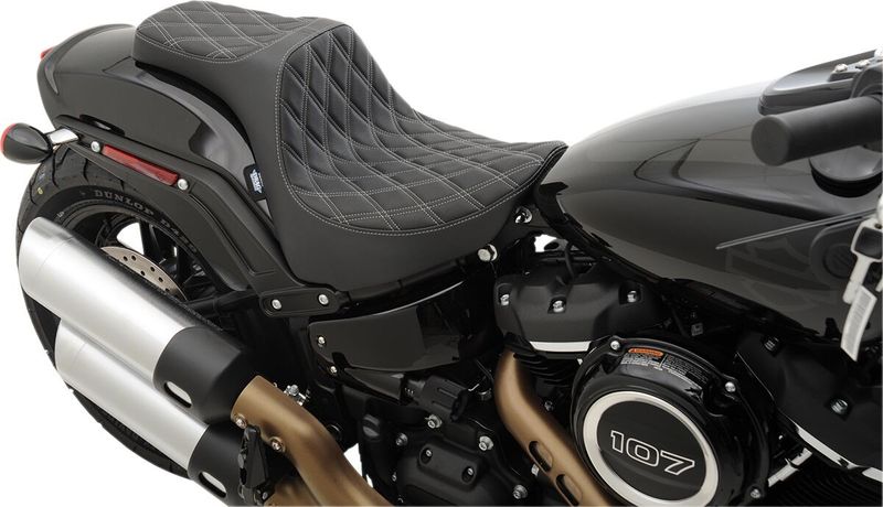 Sadel Drag Specialties Predator III dubbel Softail 18-23 0802-1073