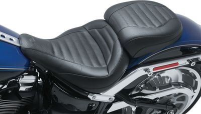 Sadel Mustang Standard passagerare svart Softail 18-upp
