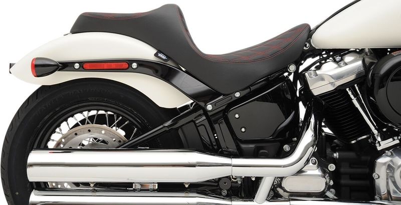 Sadel Drag Specialties Predator III dubbel Softail 18-24 röd
