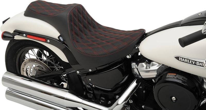 Sadel Drag Specialties Predator III dubbel Softail 18-24 röd
