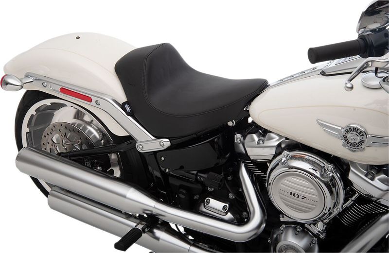 Solosadel fäste Drag Specialties EZ-ON Solthr slät Softail 18-24