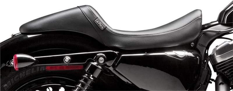 Sadel Le Pera Daytona Daddy lång slät svart Sportster 04-22 LF-542DLS