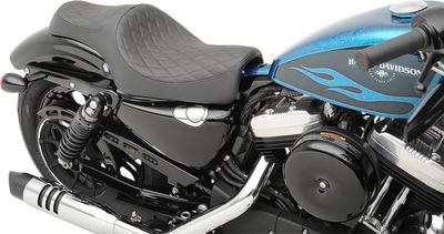 Sadel Drag Specialties Caballero 2 vinyl diamond svart Sportster 04-22