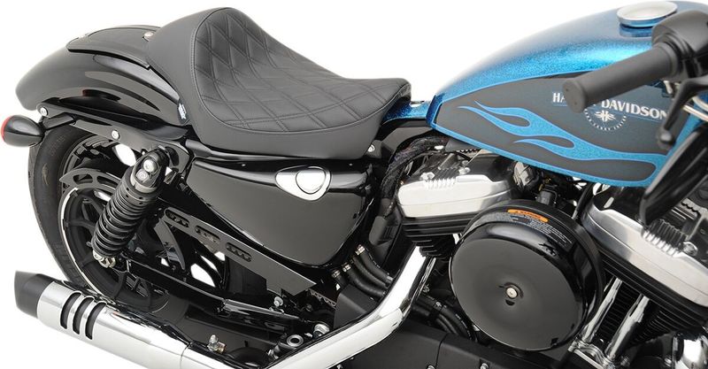 Solosadel Drag Specialties diamond svart dubbel Sportster 10-22