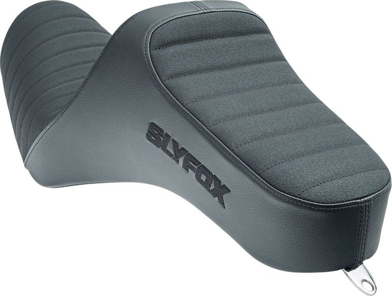 Sadel Slyfox Noon vinyl Sportster 04-22 svart