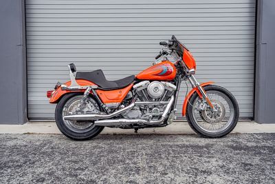 Sadel Slyfox Noon vinyl svart dubbel diamond FXR 82-94, Suzuki 97-02