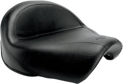 Sadel Mustang 2 bred svart Yamaha V-Star 950 09-17 m.fl.