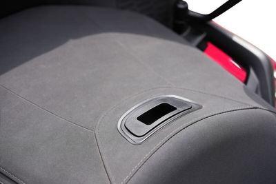 Plugg sadel Show Chrome spårad Honda 18-23