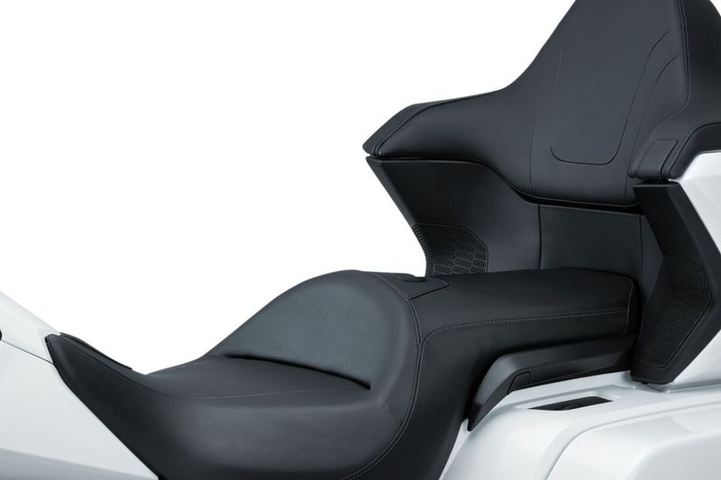 Ryggstöd Kuryakyn Omni förare Honda 18-22