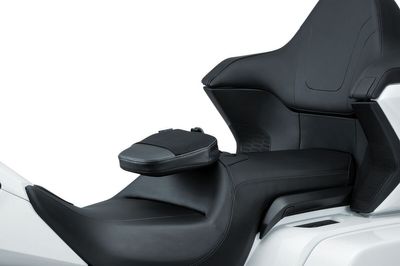 Ryggstöd Kuryakyn Omni förare Honda 18-22