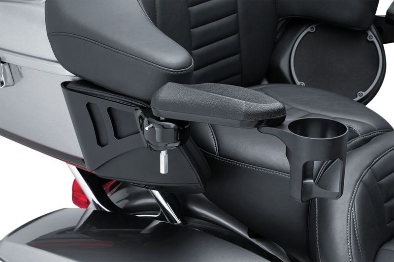 Sadel Kuryakyn Armrests passagerare svart Touring 14-24, Trike 14-21
