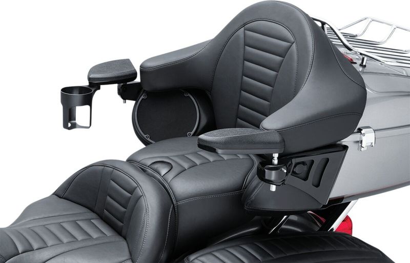 Sadel Kuryakyn Armrests passagerare svart Touring 14-24, Trike 14-21