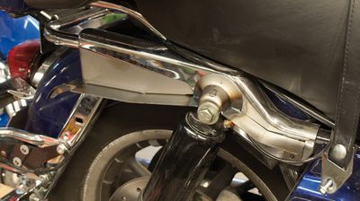 Skärmpanel FLHX Street Glide 06-upp mellan skärm/packväskor, plåtren