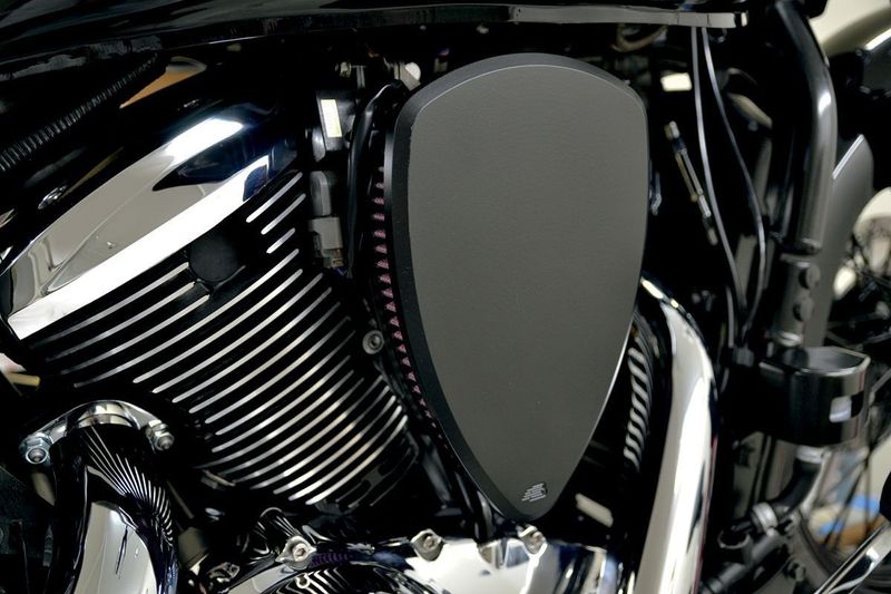 Luftfiltersats Baron C50 Air slät krom svart Suzuki 01-upp