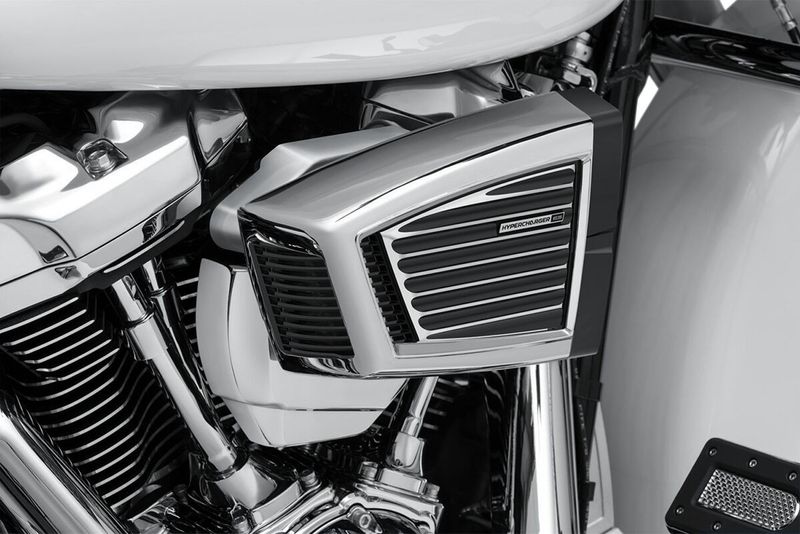 Kåpa Kuryakyn Faceplate Hypercharger ES svart krom