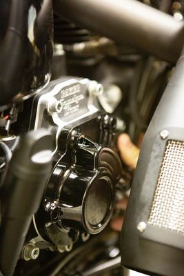 Sidokåpa växellåda Baker Function-Formed blank svart H-D 06-upp