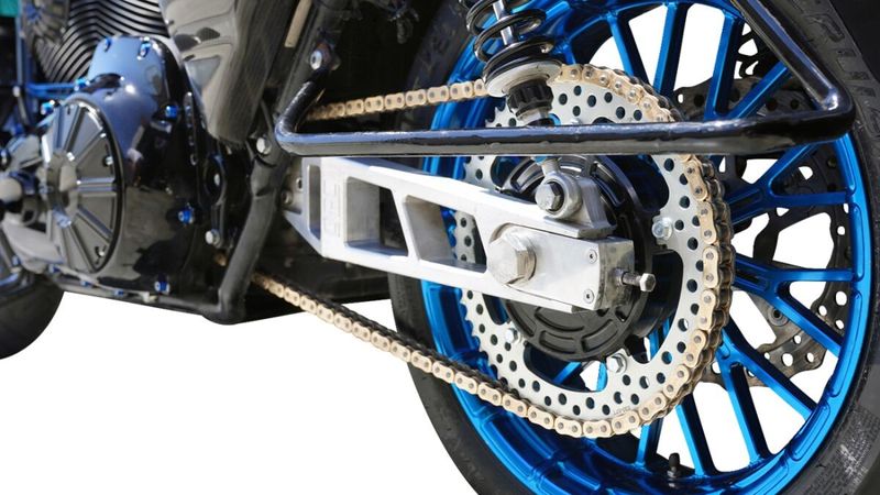 Kedja Arlen Ness 300-200 Jagged Cush svart FLT/Touring 09-26