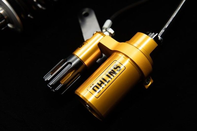 Stötdämpare Öhlins STX 46 Softail 18-24