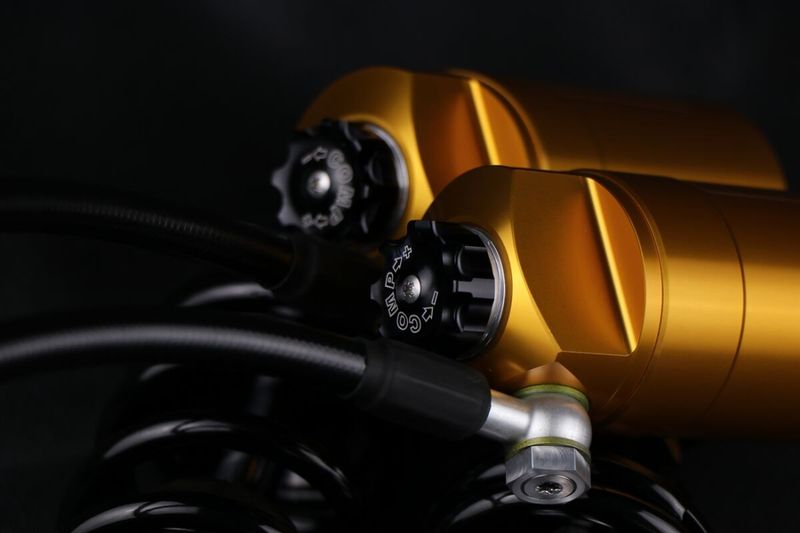 Stötdämpare Öhlins STX36 Blackline Touring 14-upp HD 779