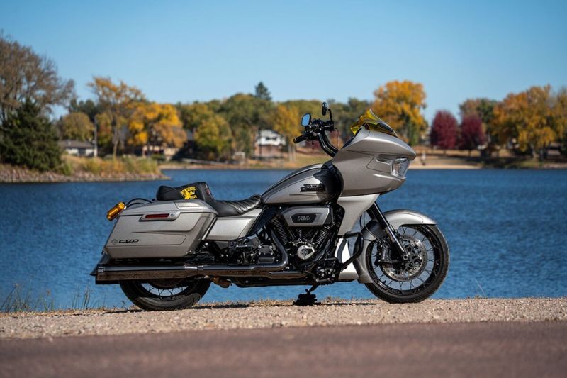 Framskärm Klock Werks Hugger Dresser Front Level Touring 23-upp