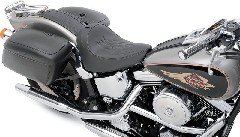 Täcklapp bakskärm Drag Specialties flame vinyl svart H-D 84-05