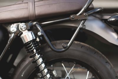 Sidohållare SW-Motech SLC Bonneville svart vänster Triumph 16-upp