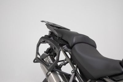 Sidohållare SW-Motech svart Triumph 12-20