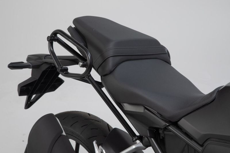 Sidohållare SW-Motech SLC svart höger Honda CBF 125 NA / Neo Sports Cafe 18-24