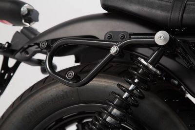 Sidohållare SW-Motech SLC svart höger Moto Guzzi 16-24