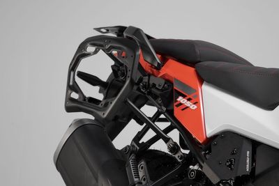 Sidohållare SW-Motech V-strom 1050 svart Suzuki 20-upp