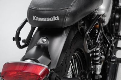 Sidohållare SW-Motech SLC svart höger Kawasaki 99-24