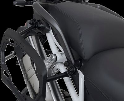 Sidohållare SW-Motech Triumph Explorer / Rally Explorer 22-24
