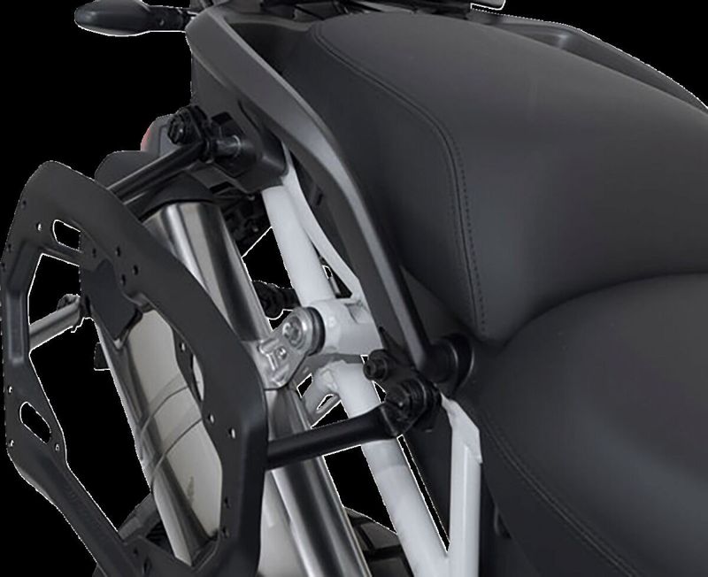 Sidohållare SW-Motech Triumph Explorer / Rally Explorer 22-24