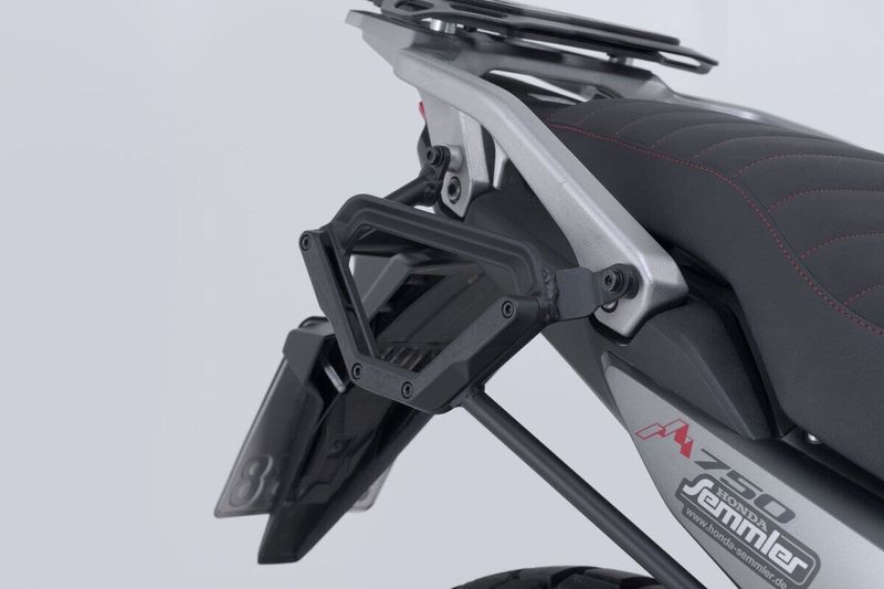 Sidohållare SW-Motech V-LOC höger Honda Transalp 23-upp