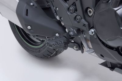 Fotstöd SW-Motech Evo Kawasaki Versys / Versys SE 25-upp FRS.08.112.10400/B