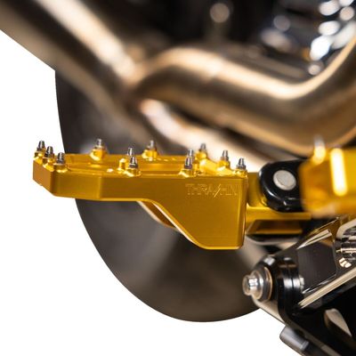 Fotpinnar Thrashin Supply Aggressor H-D 72-upp guld