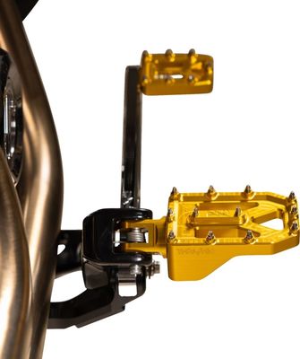 Fotpinnar Thrashin Supply Aggressor H-D 72-upp guld