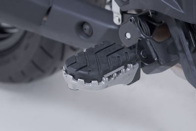 Fotstöd SW-Motech Suzuki 23-upp