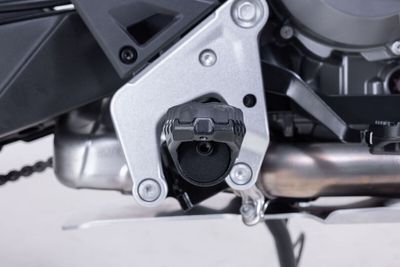 Fotstöd SW-Motech EVO Cfmoto 800 MT-X / 800 MT-X Comfort 25-upp FRS.10.112.10000/B