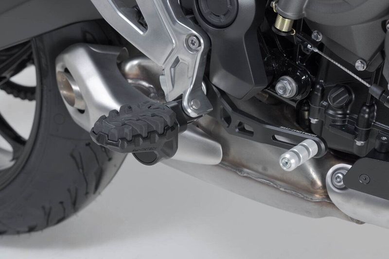 Fotstöd SW-Motech EVO silver Triumph Sport / TIGER SPORT 660 ABS 24-upp