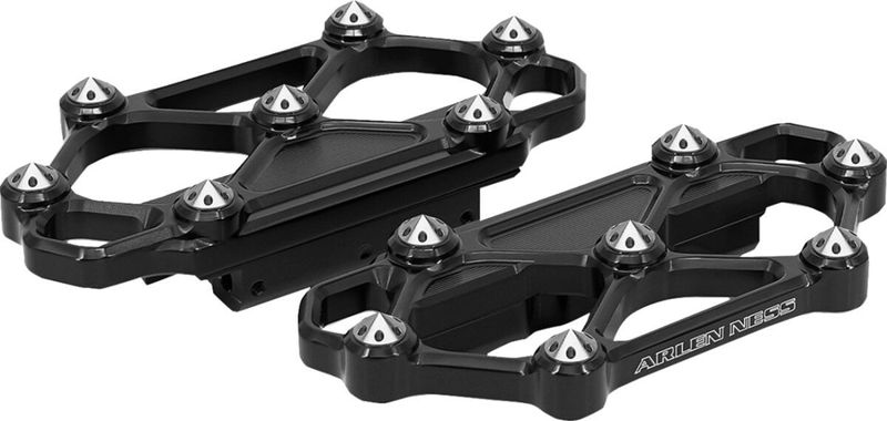 Fotplattor Arlen Ness diamond passagerare H-D 83-24 svart