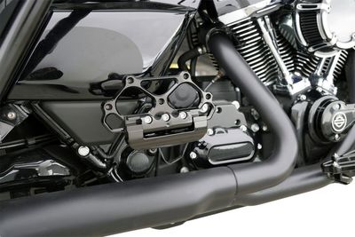 Fotplattor Arlen Ness diamond passagerare H-D 83-24 svart
