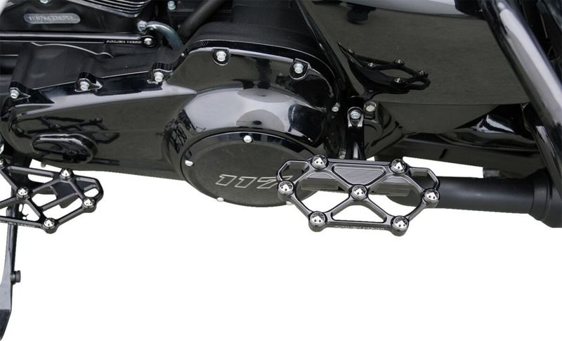 Fotplattor Arlen Ness diamond passagerare H-D 83-24 svart